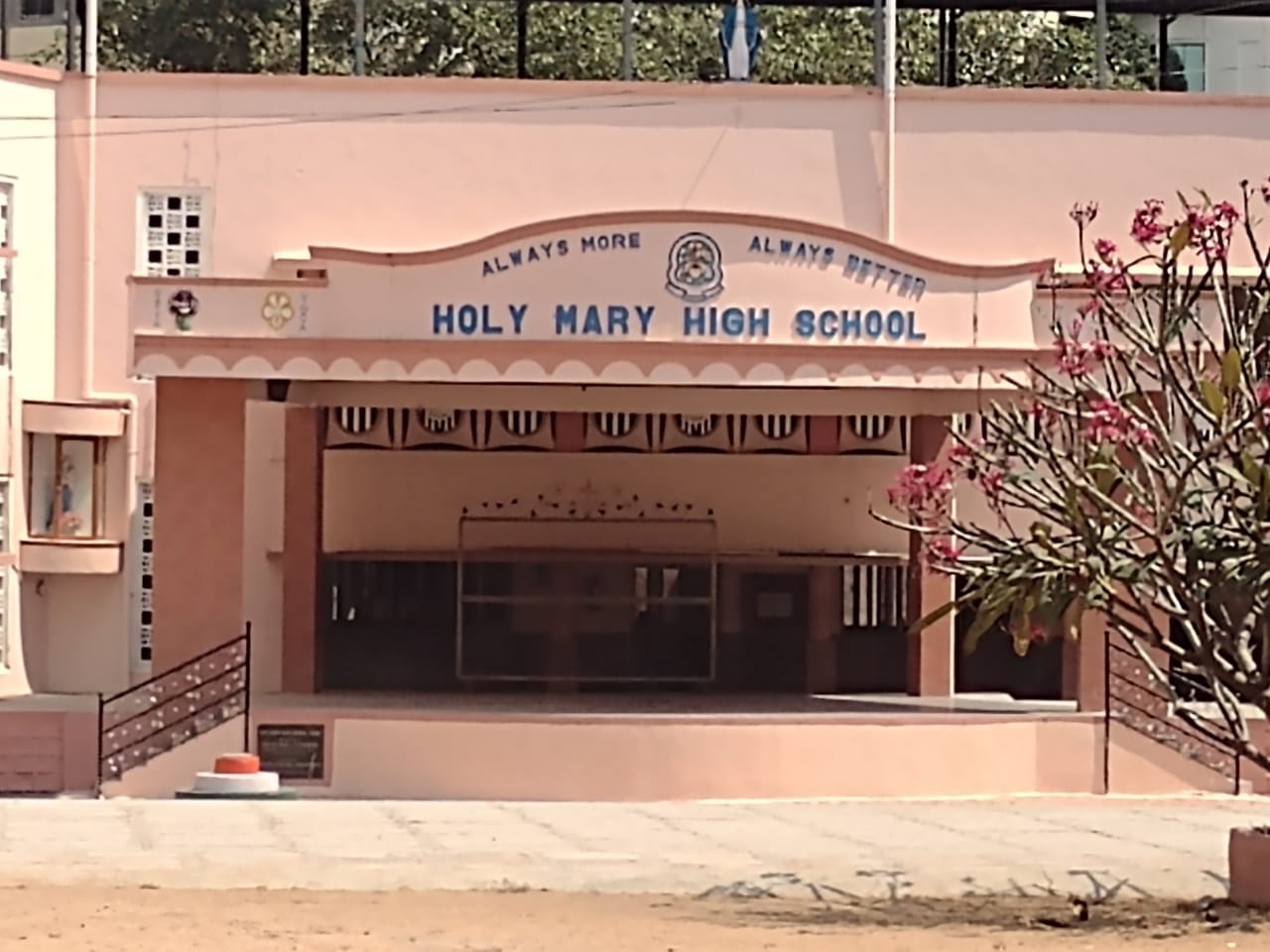 Home | Holymary School